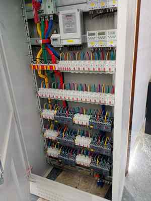 濟南歷城區誠聘電工，日結薪資，承接配電箱壓盤壓線工作